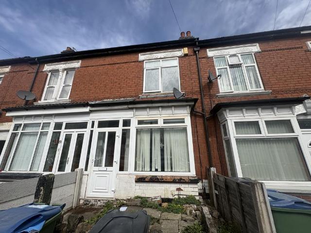 Linden Road, Smethwick, B66 2 bed terraced house to rent £950 pcm £219 pw