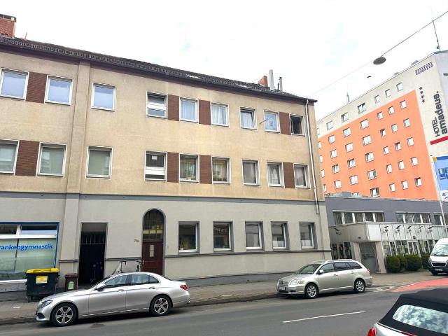 Linden: Raum für eigene Ideen: Helle, ruhige und sonnige 3 Zimmer Erdgeschosswohnung
