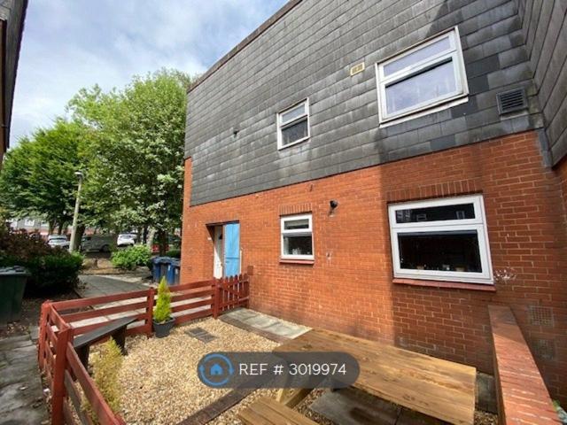 Lindens, Skelmersdale WN8, 2 bed flat to rent, £695 pcm | PrimeLocation