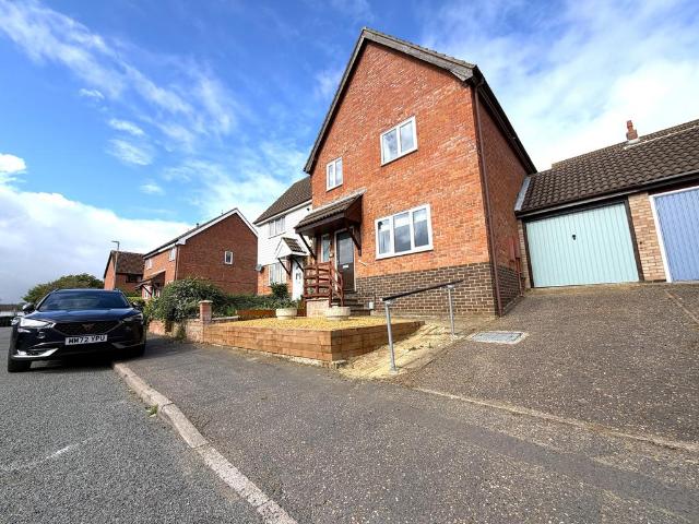 Lindford Drive, Norwich NR4 3 bed semi detached house to rent £1,450 pcm £335 pw