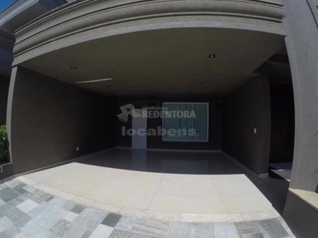 Lindíssima Casa Damha V com 4 dormitórios