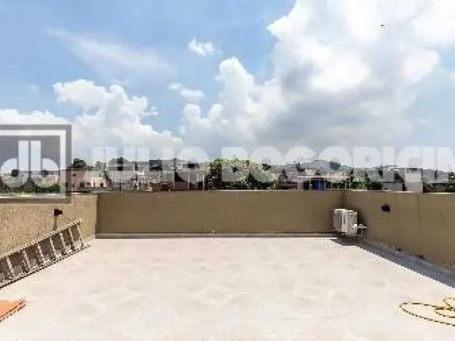 Lindíssima casa duplex moderna 4 quartos sendo 1 suite terraço e 2 vagas cobertas