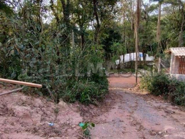 Lindo terreno em meio a natureza!