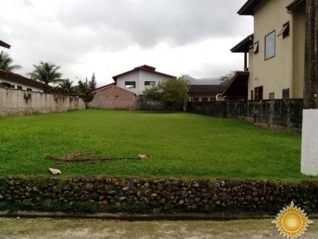 Lindo terreno em Condomínio Fechado no Horto Florestal !