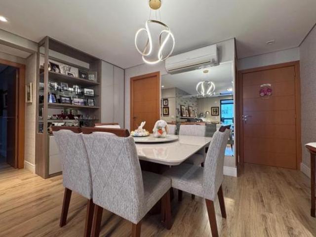 Apartamento 3 quartos uma suite 2 vagas a venda no Juvevê