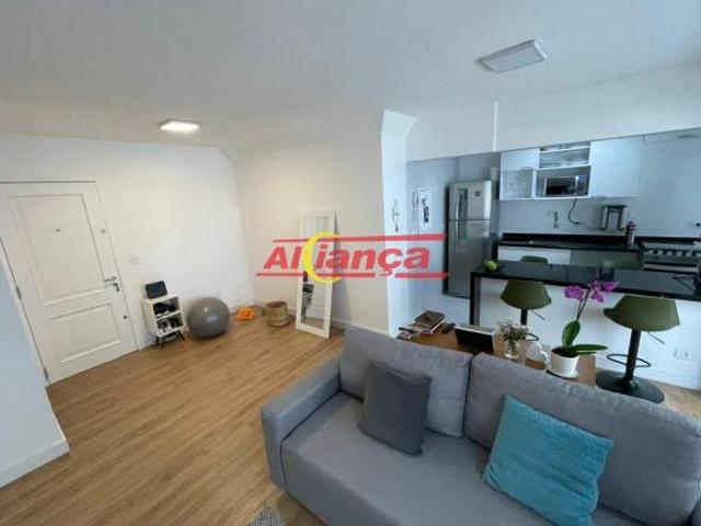 Lindo Apartamento Vila Rosália com 2 Dorms. sendo 1 súite e duas vagas