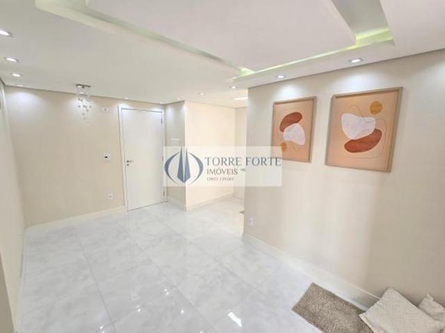 Lindo Apartamento com 2 dormitorios 1 vaga coberta fixa na Vila Carmosina