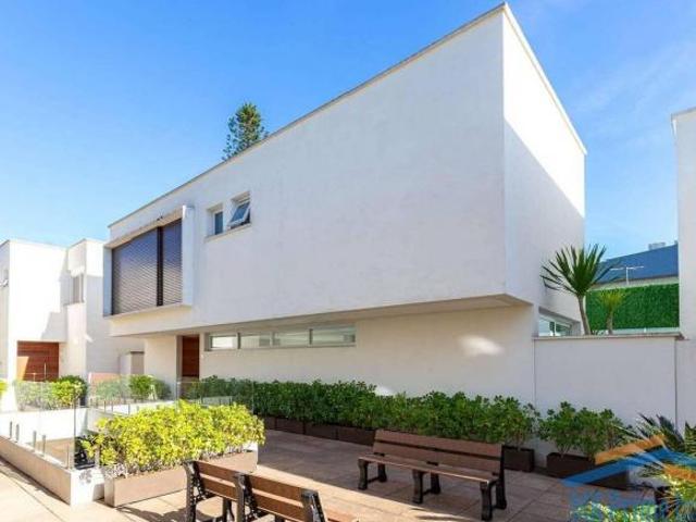 Lindo Apartamento com 4 suítes e Piscina Jardim Petrópolis, Osasco