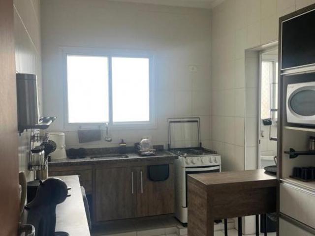 Lindo apartamento com garagem