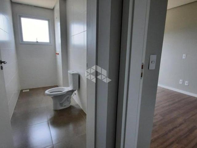 Lindo apartamento com frente norte, 2 dormitórios, salas de estar com terraço e churrasqueira, 1 vag