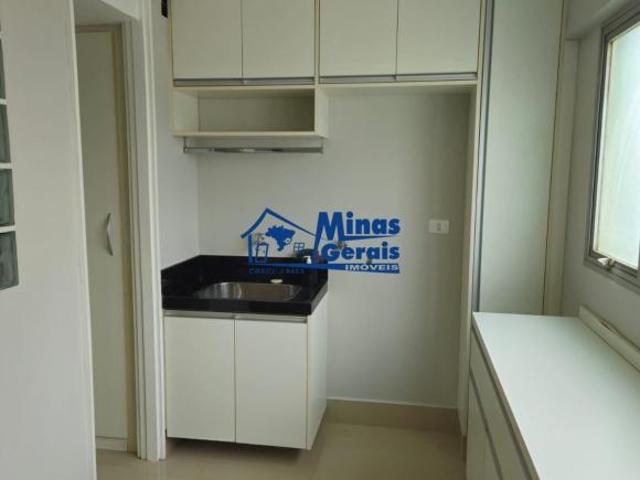 LINDO APARTAMENTO COM MÓVEIS PLANEJADOS NO BAIRRO VILA ADYANA, VENDE SE!