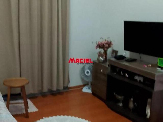 LINDO APARTAMENTO COM VARANDA, ELEVADOR DE LAZER COMPLETO