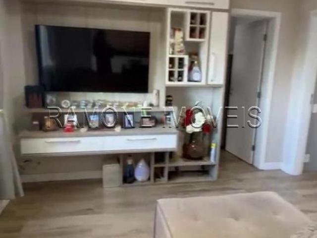 Lindo apartamento de 81m², com 1 suíte, 2 vagas de garagem cobertas e depósito privativo, localizado