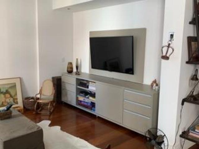 Lindo Apartamento em Itaim Bibi com 160 m²