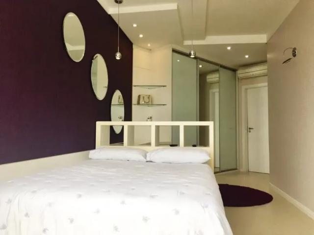 Lindo Apartamento Frente Mar para Locação de Temporada na Meia Praia