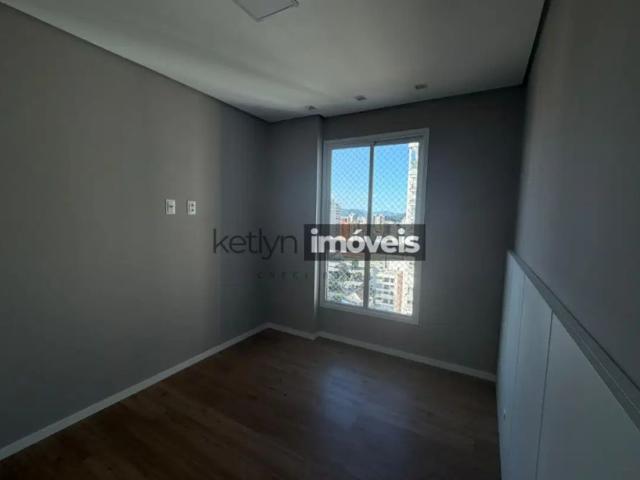 Lindo apartamento mobiliado ao lado do shopping em joinville