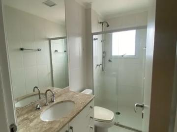 Lindo apartamento mobiliado de 4 quartos e 3 vagas no Embare Locaçao