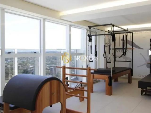 Lindo apartamento na frente do Shopping Mueller