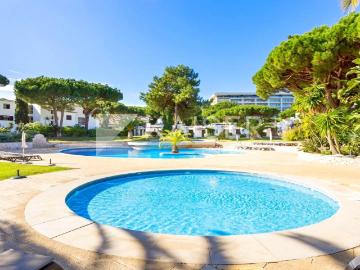Lindo apartamento numa localização central privilegiada e 112m² Albufeira e olhos de água
