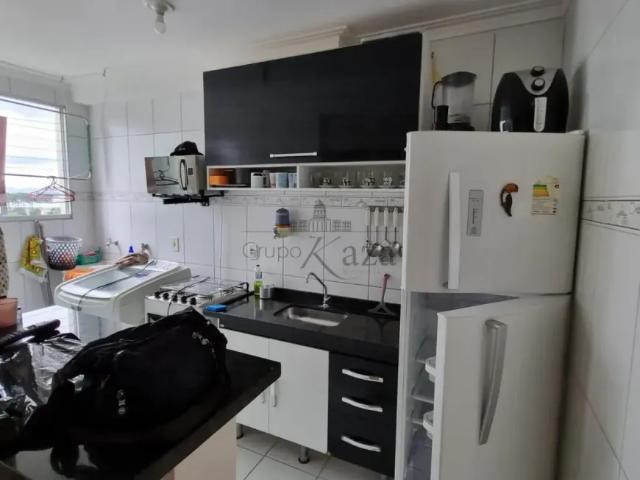 Lindo Apt Mobiliado 48m² 2 drm repleto de armários, 1 wc, cozinha planejada, 1 vaga e lazer