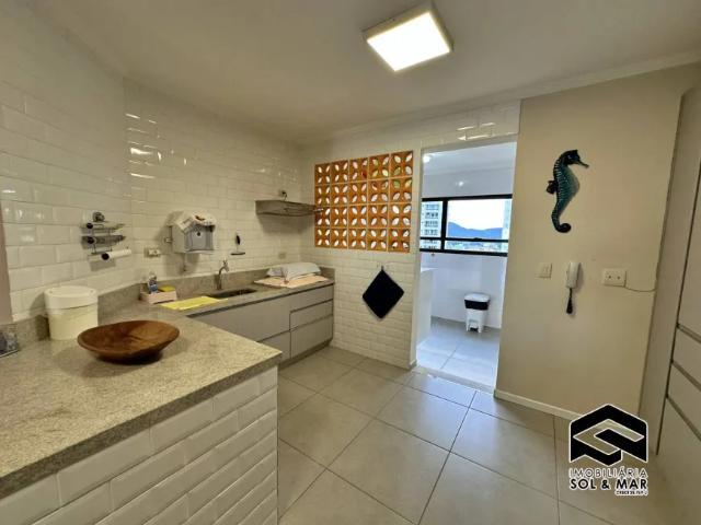 Lindo apto reformado, 04 dorm's e lazer completo com vista ao mar!