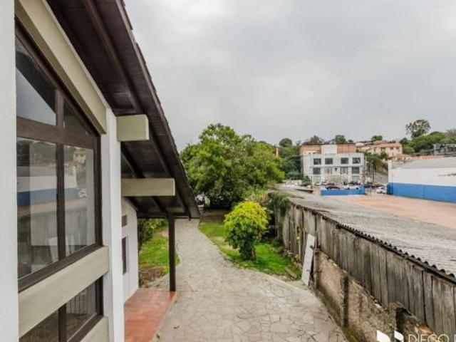 LINDO CASARÃO COM 320M2 EM TERRENO DE 1.399M2
