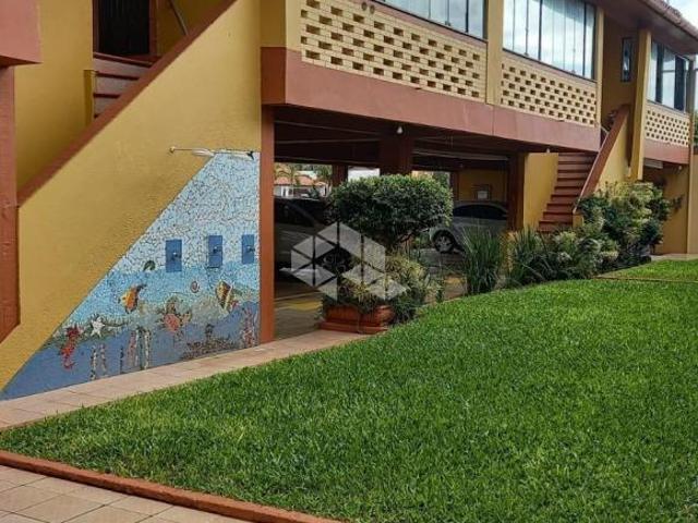 Lindo duplex com 02 dormitórios, suíte e 01 vaga, em condomínio fechado no Centro de Imbé