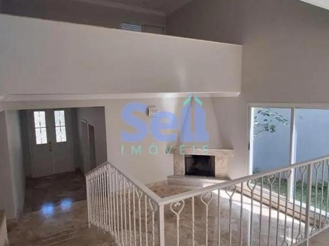 Lindo e Amplo Sobrado à venda, 480m² Útil e 630m² Terreno 15 x 42, 4 Suítes, 6 Vagas, Alphaville R