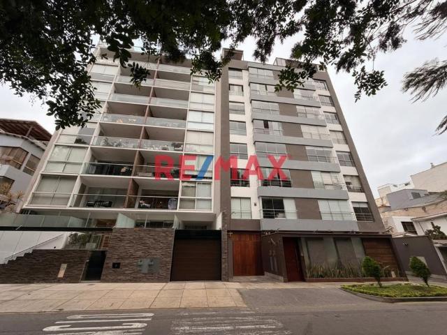Lindo Flat En Alquiler Con Finos Acabados Frente A Parque En San Borja
