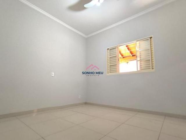 Lindo imovel com sala tv, copa e cozinha, lavanderia coberta, 2 dormitorios, sendo uma suite, area d