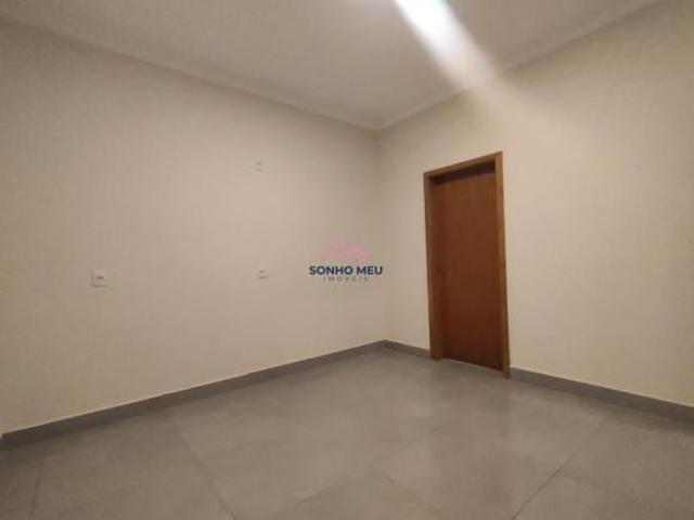 Lindo imóvel novo, casa bem construída Sala tv ampla, sala jantar, cozinha, 3 dormitorios, sendo uma