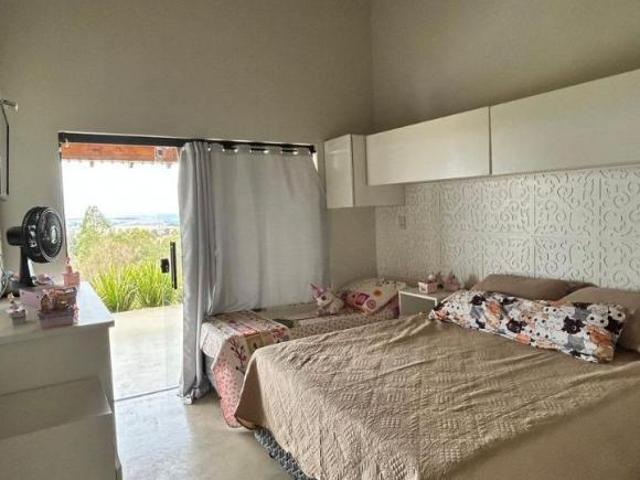LINDO SÍTIO DE 04 HECTARES C/ CASA AMPLA, PISCINA E ÁREA GOURMET À VENDA EM SÃO TIAGO/MG