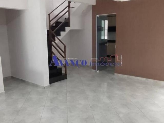 Lindo sobrado na Vila Didi / Agapeama com espaço gourmet e armários