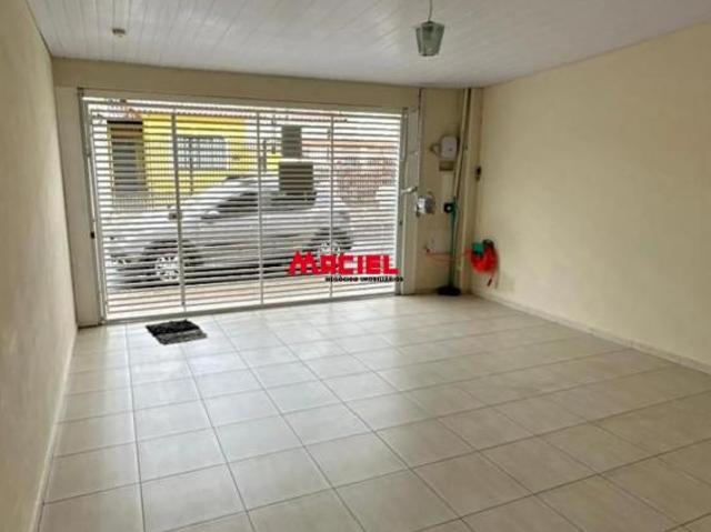 LINDO SOBRADO NO JARDIM DAS INDÚSTRIAS | 2 DORM | SUÍTE | MELHOR QUADRA DO BAIRRO