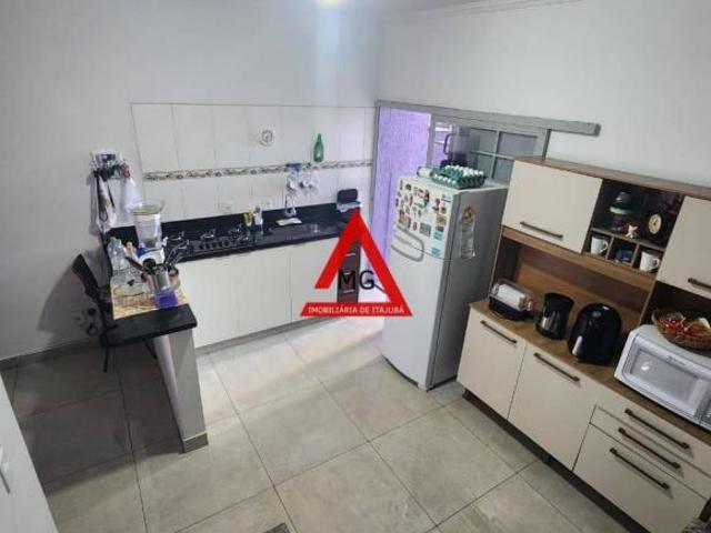 LINDO SOBRADO Á VENDA NO BAIRRO ELDORADO EM ITAJUBÁ