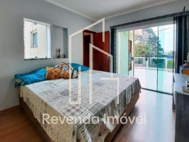 Lindo Sobrado á venda no Demarchi com 03 Dorms e 02 vagas