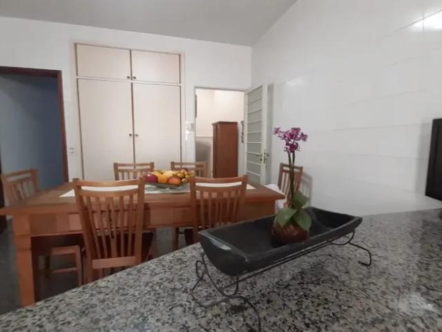 Lindo sobrado a venda no sumaré, com quintal, pertinho do metrô vila madalena