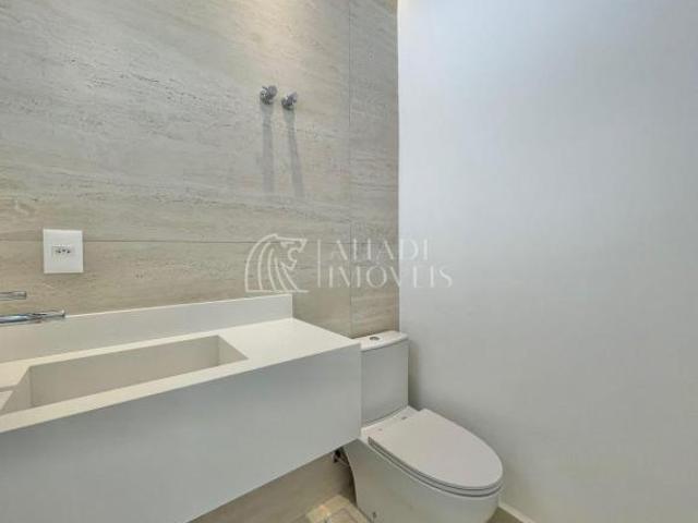 Lindo sobrado com piscina disponivel para venda no Bella Citta Fazenda Rodeio!