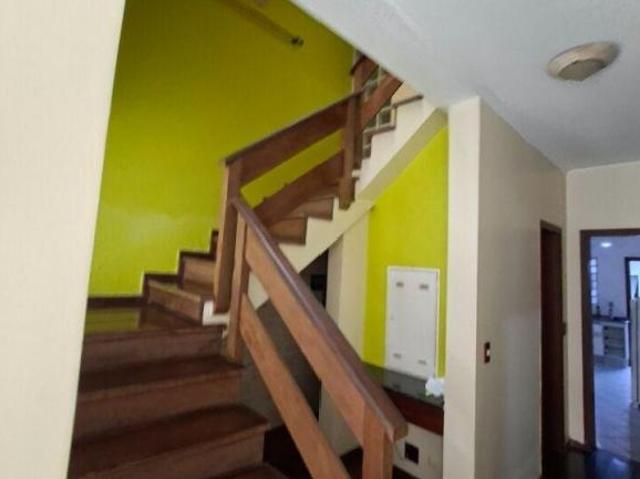 Lindo sobrado de vila fechada Jardim Ipanema próximo a Av Atlantica. Aceita permuta menor valor