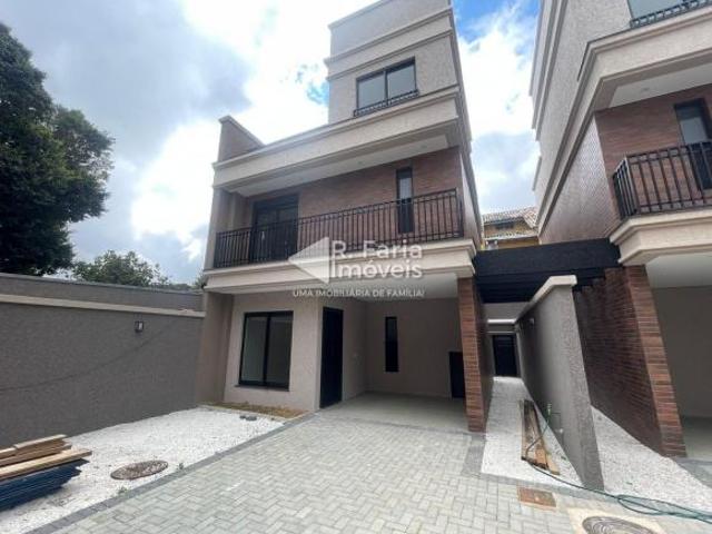 LINDO SOBRADO EM CONDOMINIO COM AMPLO TERRAÇO
