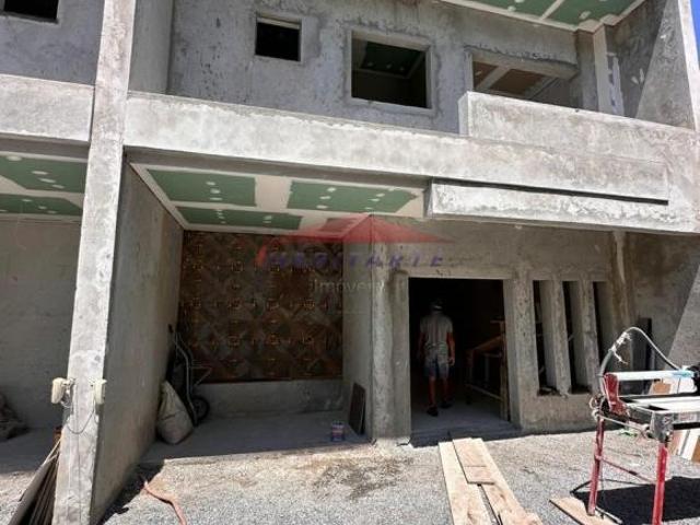 Lindo sobrado localizado no litoral do Paraná Balneario Gaivotas Matinhos