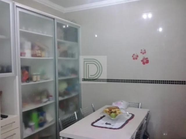 Lindo sobrado! São 3 dormitórios com armários