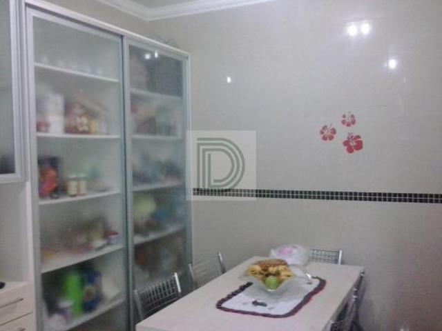 LINDO SOBRADO! SÃO 3 DORMITÓRIOS COM ARMÁRIOS