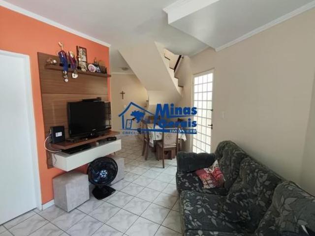 LINDO SOBRADO VILLÁGIO NO BOSQUE DOS IPÊS, VENDE SE!