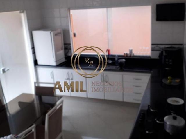 Casa Sobrado/ Zona Sul/ 169m² AC/ 186m² AT/ São José dos Campos
