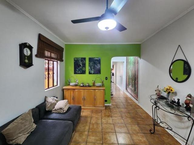 LINDO SOBRADO 3 DORMS 1 SUITE/ QUINTAL COM CHURRASQUEIRA/ 2 VAGAS