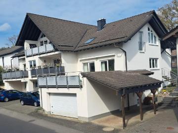 Lindlar Zentrum luxuriöse 3 ZKDB Terrasse + Balkon am Park Plietz