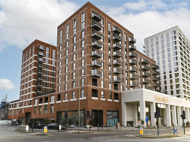 Lindley House, Hendon NW9, 2 bed flat to rent, £2,300 pcm | PrimeLocation