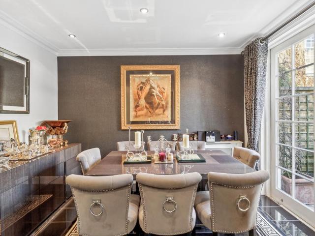 Lindsay Square, London, SW1V 3SB, United Kingdom | 4 bed townhouse for rent #138593105 | Rentberry