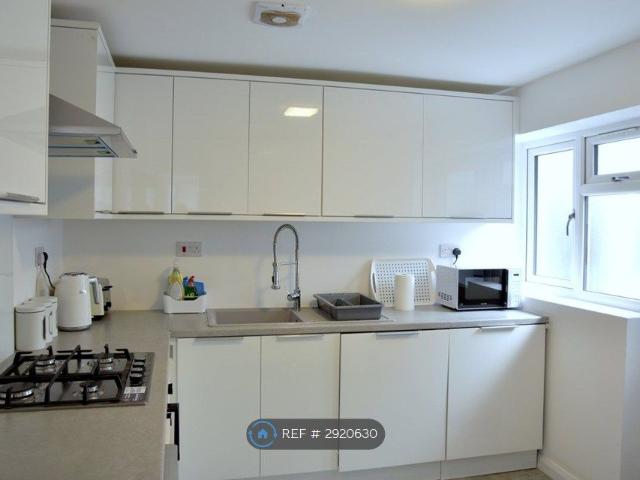 Lindrick Drive, Leicester LE5, 3 bed bungalow to rent, £2,650 pcm | PrimeLocation